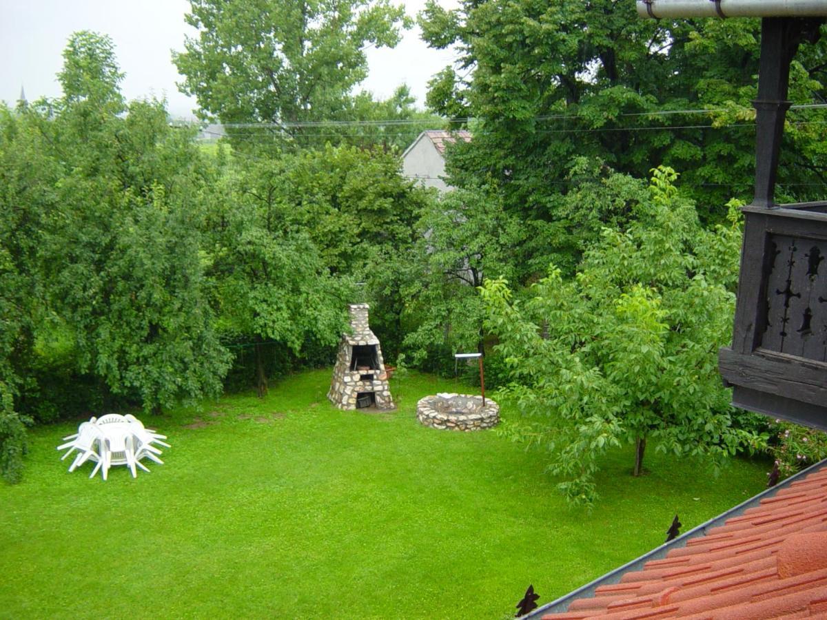 Kisharsány Nitt Pince Es Panzio Bed & Breakfast エクステリア 写真
